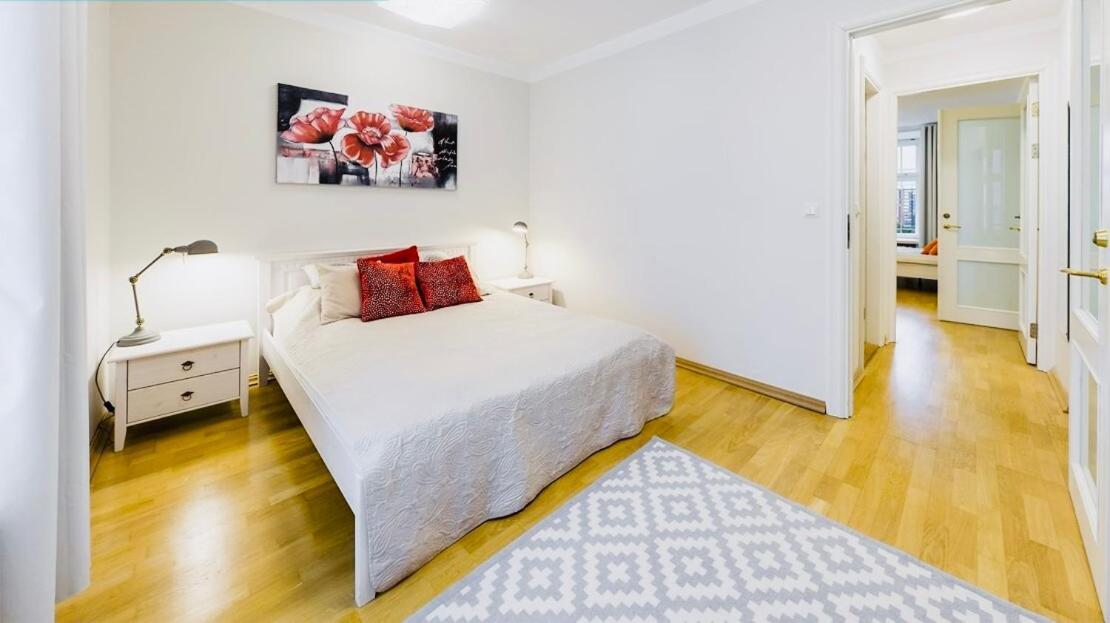 Tallinnhousing Knights And Nobility -3 Bdr Home Ngoại thất bức ảnh