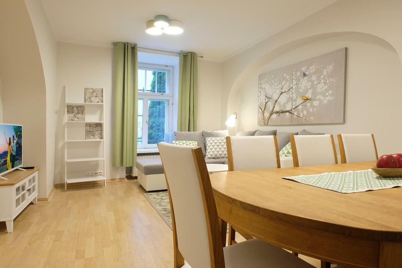 Tallinnhousing Knights And Nobility -3 Bdr Home Ngoại thất bức ảnh