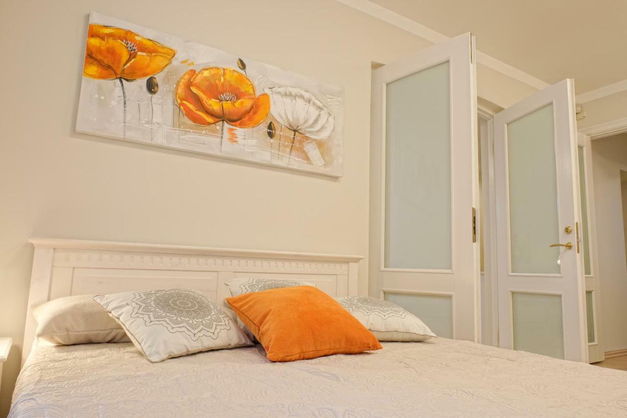 Tallinnhousing Knights And Nobility -3 Bdr Home Ngoại thất bức ảnh